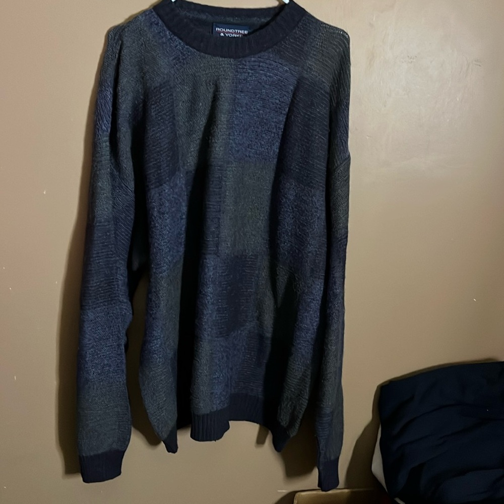 😄Wool blend sweater large squares pattern